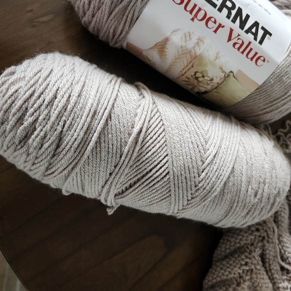 ( SOLD  ) Bernat Super Value Yarn - Picture 5 of 6